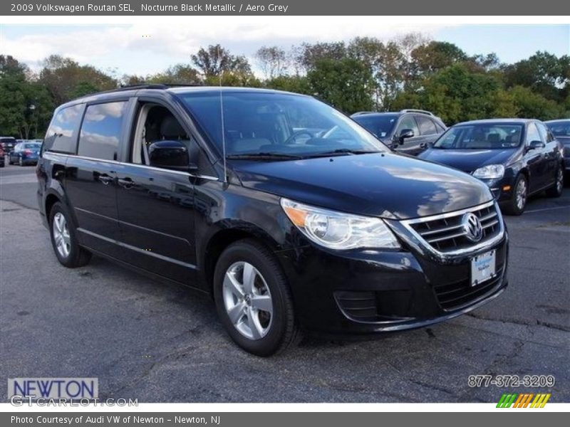 Nocturne Black Metallic / Aero Grey 2009 Volkswagen Routan SEL