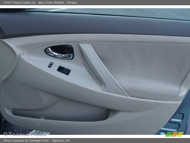 Aloe Green Metallic / Bisque 2009 Toyota Camry LE