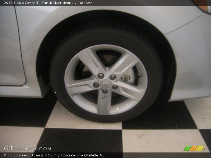 Classic Silver Metallic / Black/Ash 2012 Toyota Camry SE