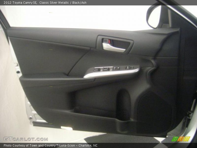 Classic Silver Metallic / Black/Ash 2012 Toyota Camry SE