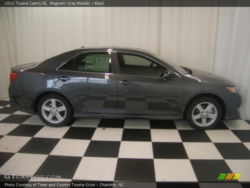 Magnetic Gray Metallic / Black 2012 Toyota Camry SE