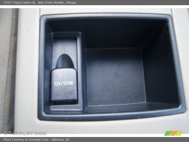 Aloe Green Metallic / Bisque 2009 Toyota Camry LE