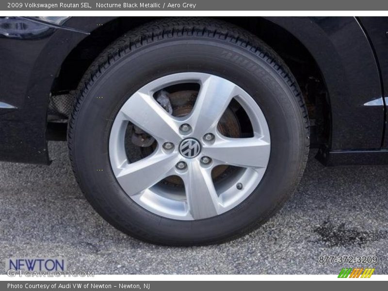 Nocturne Black Metallic / Aero Grey 2009 Volkswagen Routan SEL