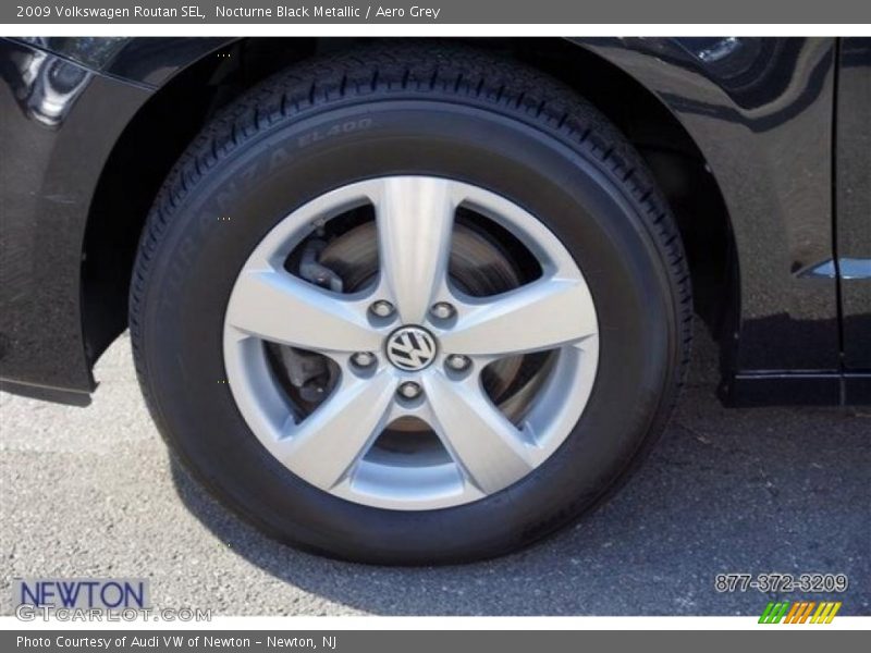 Nocturne Black Metallic / Aero Grey 2009 Volkswagen Routan SEL