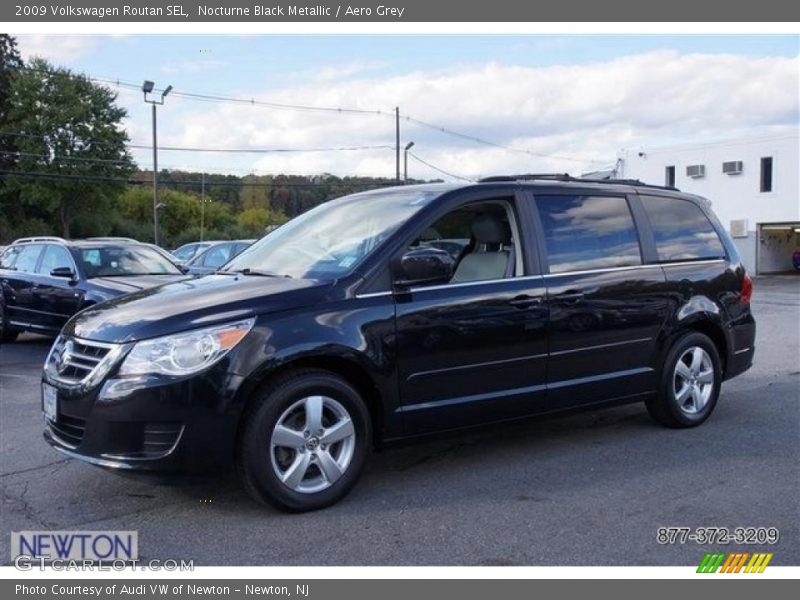 Nocturne Black Metallic / Aero Grey 2009 Volkswagen Routan SEL