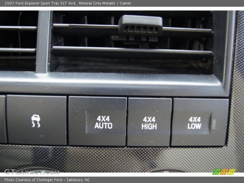 Mineral Grey Metallic / Camel 2007 Ford Explorer Sport Trac XLT 4x4