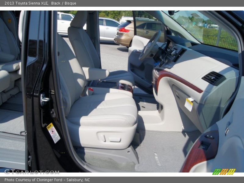 Black / Bisque 2013 Toyota Sienna XLE