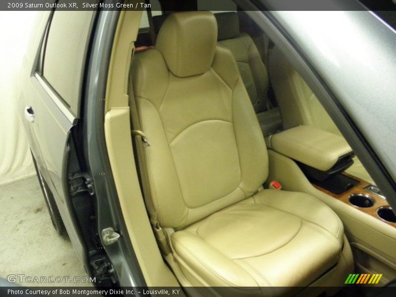 Silver Moss Green / Tan 2009 Saturn Outlook XR