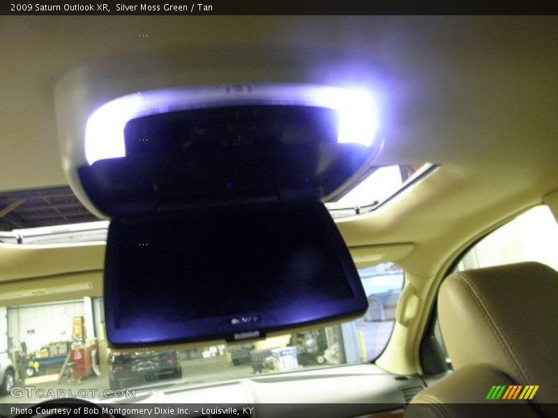 Silver Moss Green / Tan 2009 Saturn Outlook XR