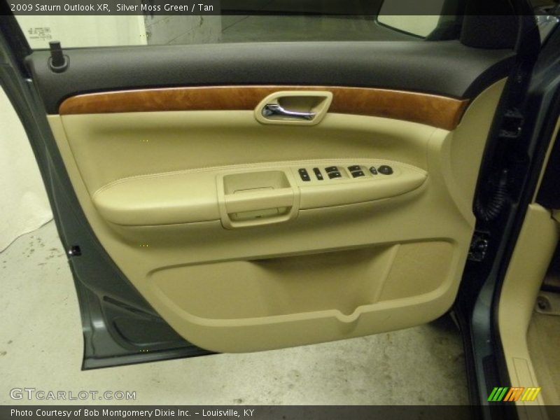 Silver Moss Green / Tan 2009 Saturn Outlook XR
