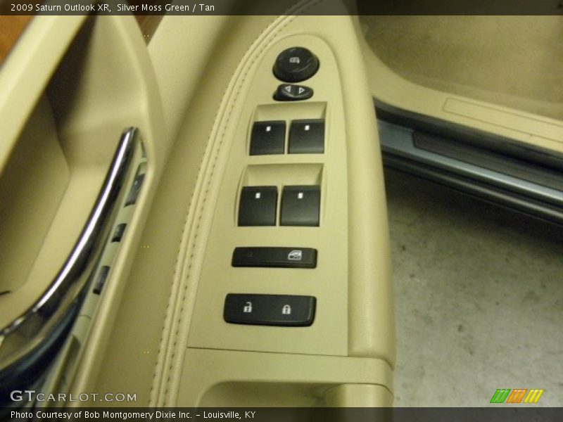 Silver Moss Green / Tan 2009 Saturn Outlook XR