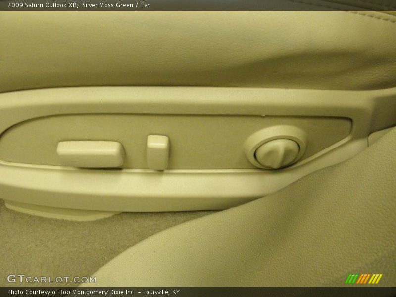 Silver Moss Green / Tan 2009 Saturn Outlook XR