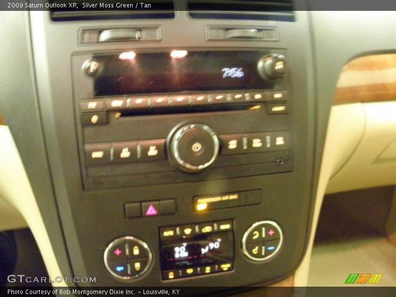 Silver Moss Green / Tan 2009 Saturn Outlook XR