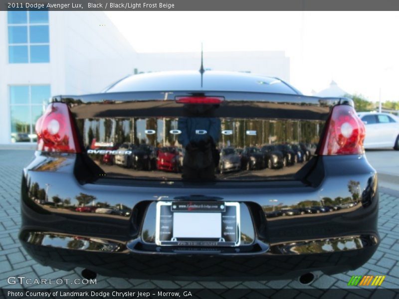 Black / Black/Light Frost Beige 2011 Dodge Avenger Lux