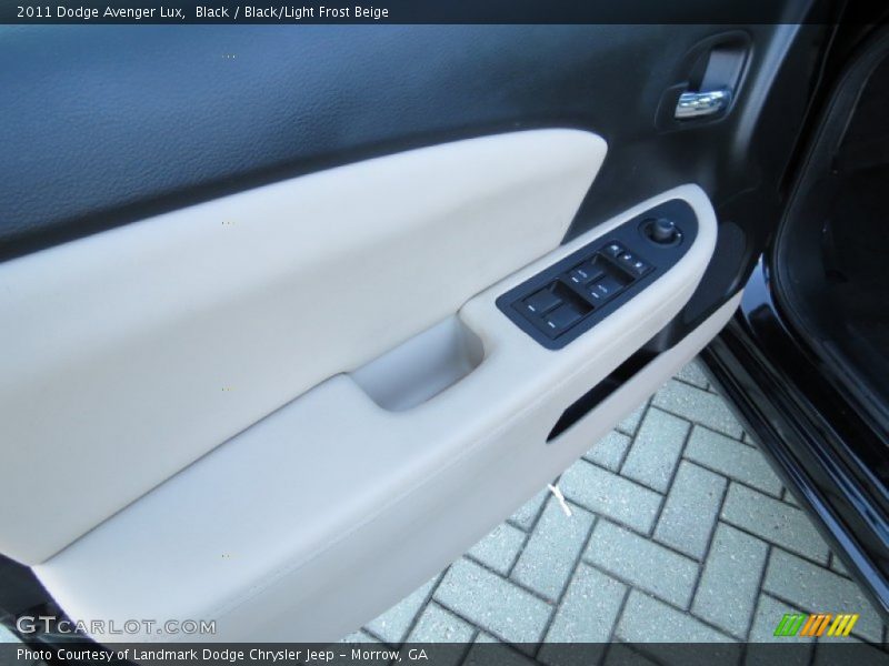 Black / Black/Light Frost Beige 2011 Dodge Avenger Lux