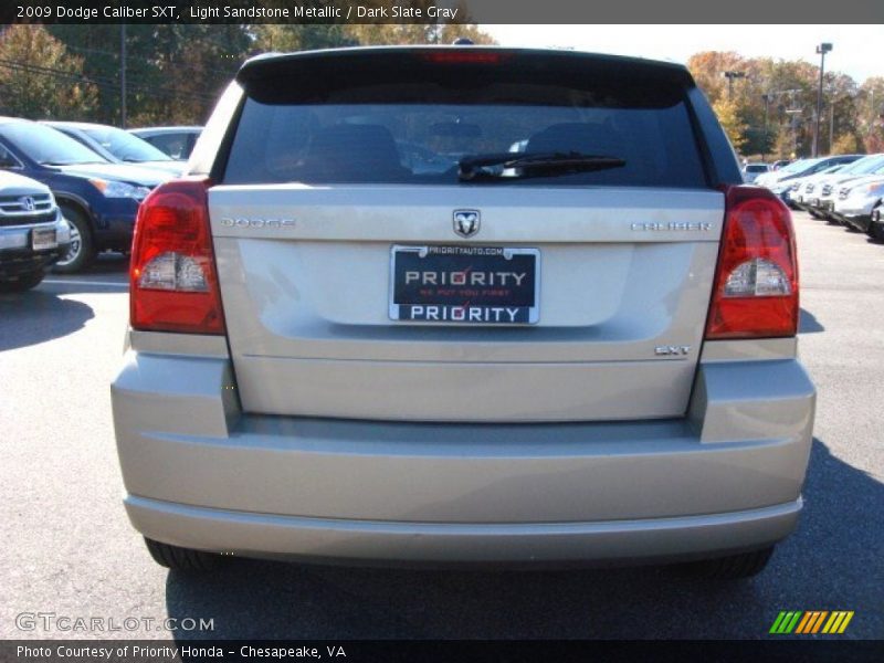 Light Sandstone Metallic / Dark Slate Gray 2009 Dodge Caliber SXT