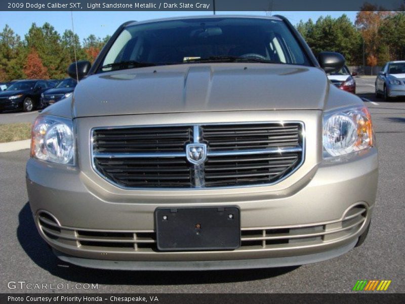 Light Sandstone Metallic / Dark Slate Gray 2009 Dodge Caliber SXT