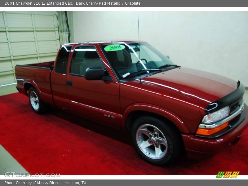 Dark Cherry Red Metallic / Graphite 2001 Chevrolet S10 LS Extended Cab