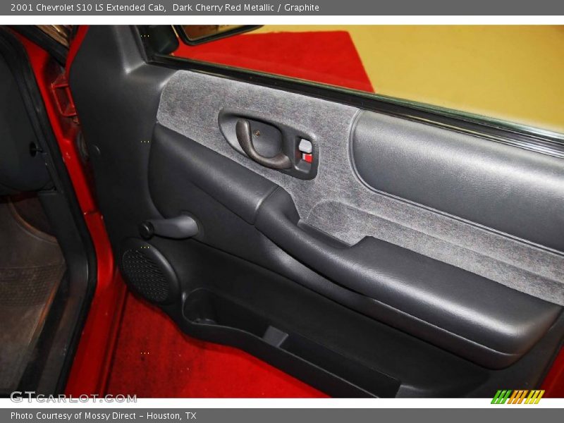 Dark Cherry Red Metallic / Graphite 2001 Chevrolet S10 LS Extended Cab