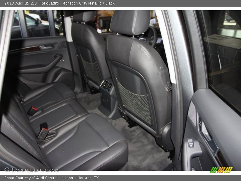 Rear Seat of 2013 Q5 2.0 TFSI quattro