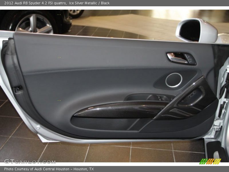 Door Panel of 2012 R8 Spyder 4.2 FSI quattro