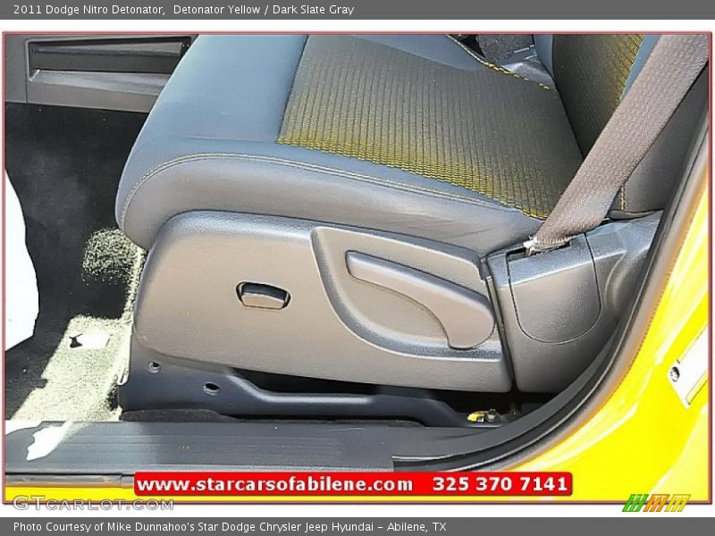 Detonator Yellow / Dark Slate Gray 2011 Dodge Nitro Detonator