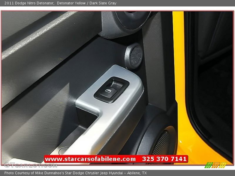 Detonator Yellow / Dark Slate Gray 2011 Dodge Nitro Detonator