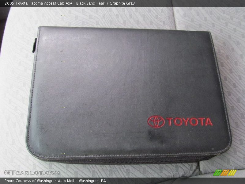 Black Sand Pearl / Graphite Gray 2005 Toyota Tacoma Access Cab 4x4