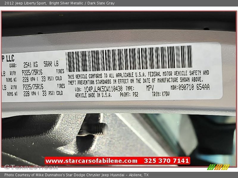 Bright Silver Metallic / Dark Slate Gray 2012 Jeep Liberty Sport