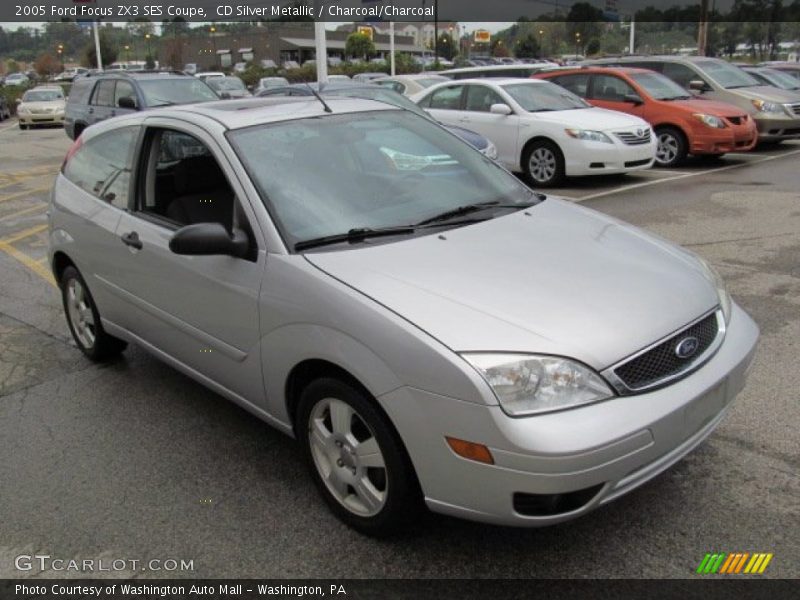 CD Silver Metallic / Charcoal/Charcoal 2005 Ford Focus ZX3 SES Coupe