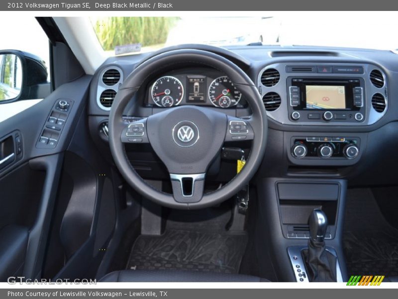 Deep Black Metallic / Black 2012 Volkswagen Tiguan SE