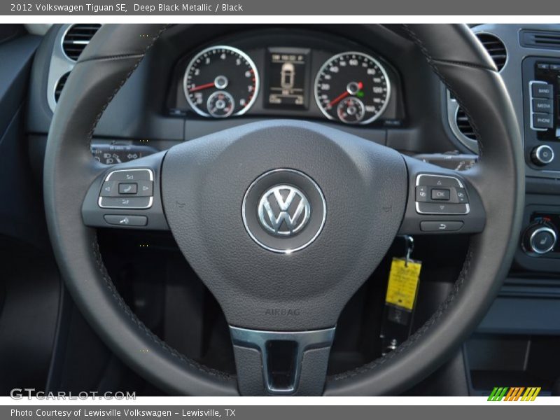Deep Black Metallic / Black 2012 Volkswagen Tiguan SE