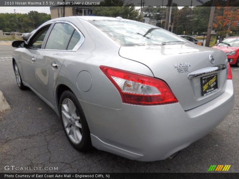 Radiant Silver / Charcoal 2010 Nissan Maxima 3.5 SV