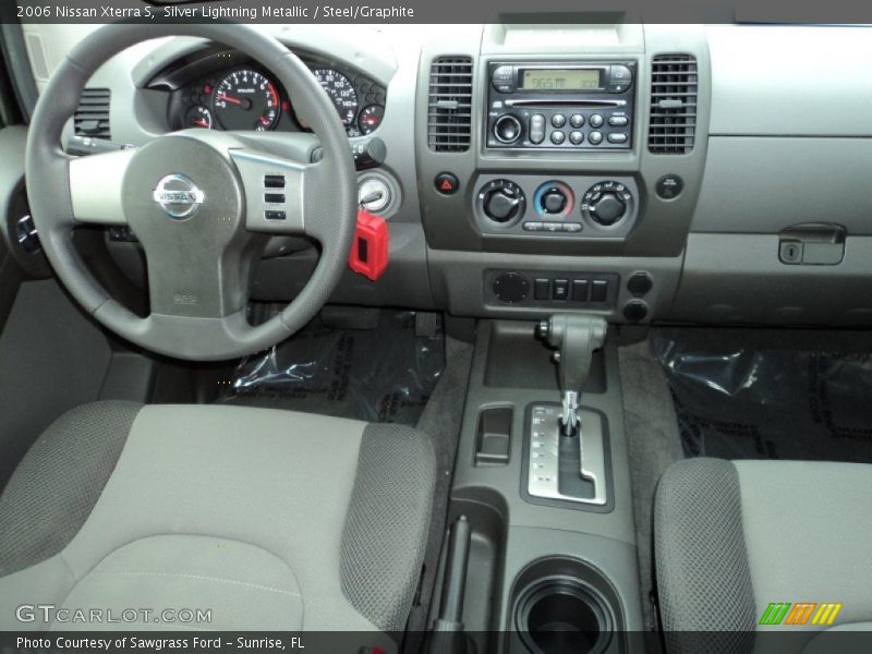 Silver Lightning Metallic / Steel/Graphite 2006 Nissan Xterra S