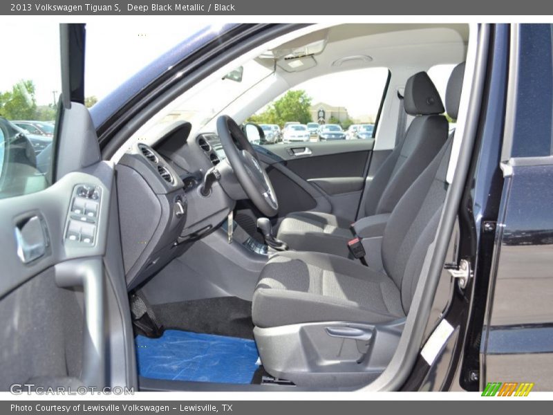 Deep Black Metallic / Black 2013 Volkswagen Tiguan S