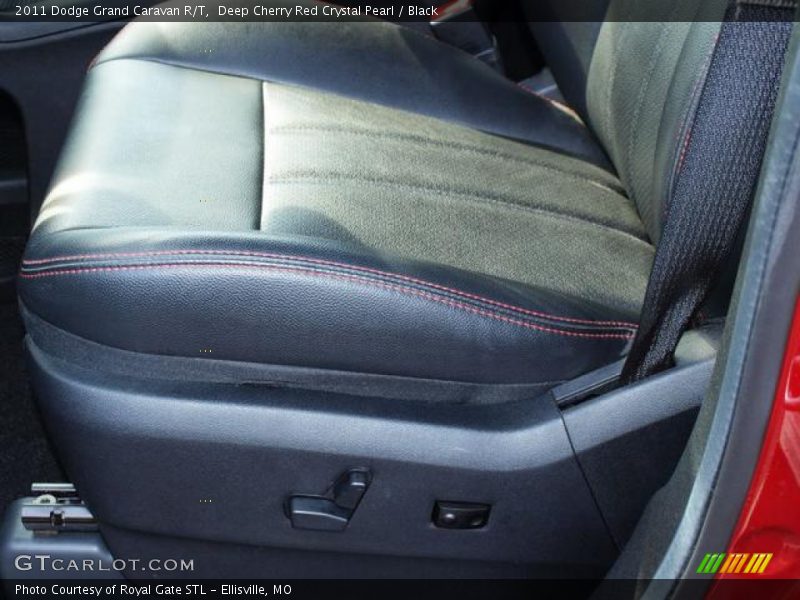 Deep Cherry Red Crystal Pearl / Black 2011 Dodge Grand Caravan R/T