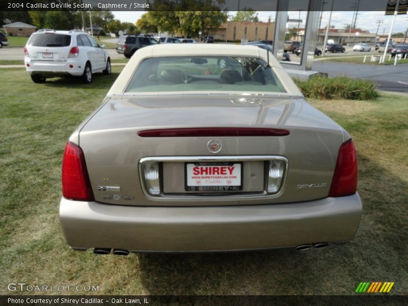 Cashmere / Shale 2004 Cadillac DeVille Sedan