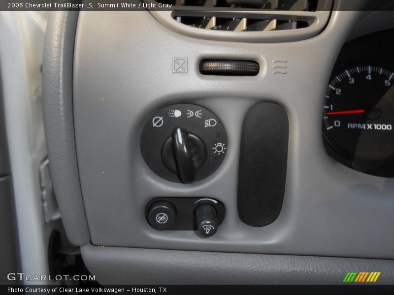 Summit White / Light Gray 2006 Chevrolet TrailBlazer LS