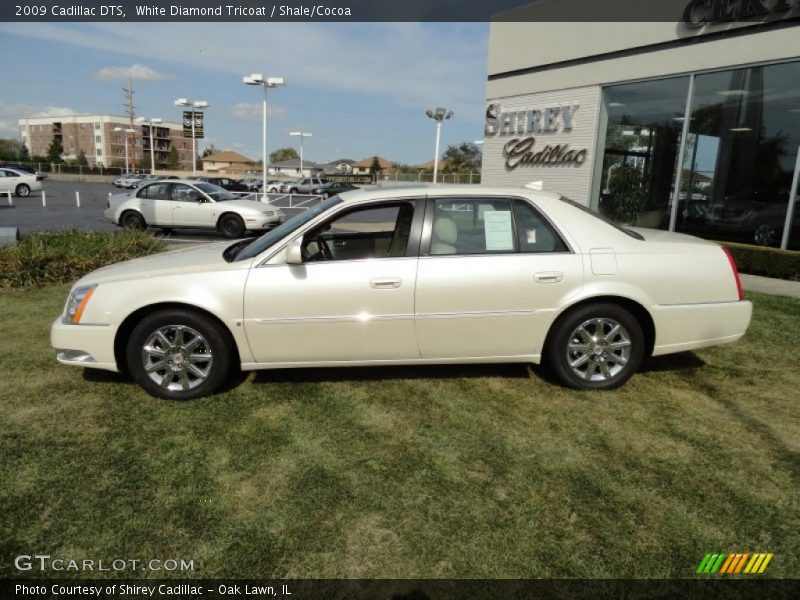 White Diamond Tricoat / Shale/Cocoa 2009 Cadillac DTS