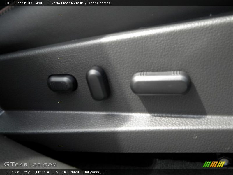 Tuxedo Black Metallic / Dark Charcoal 2011 Lincoln MKZ AWD