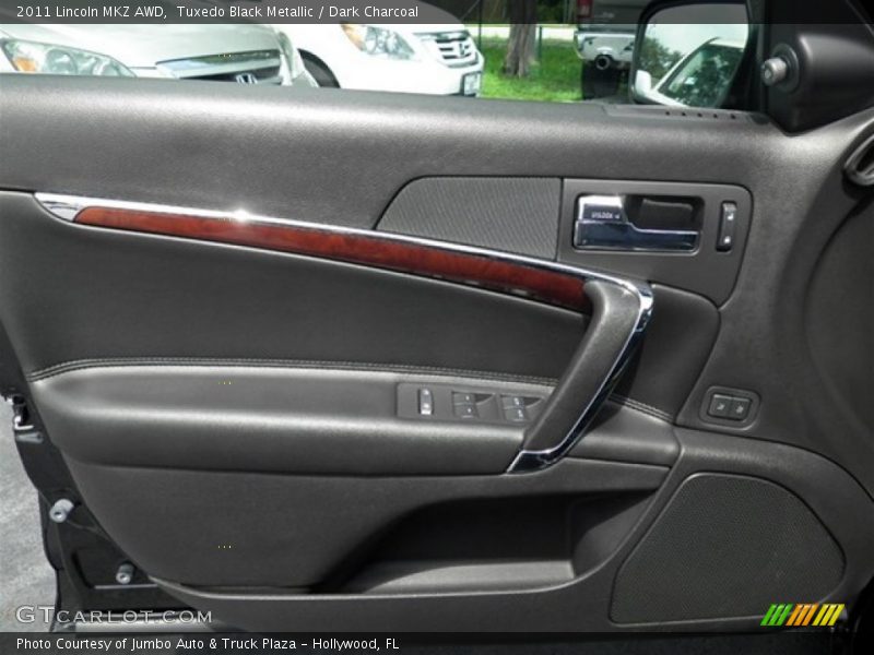 Tuxedo Black Metallic / Dark Charcoal 2011 Lincoln MKZ AWD