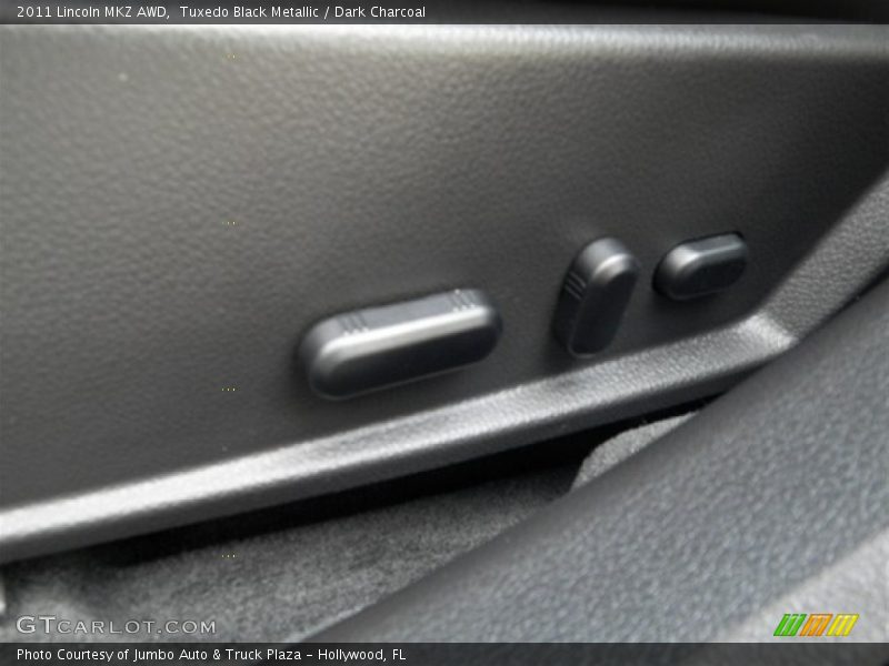 Tuxedo Black Metallic / Dark Charcoal 2011 Lincoln MKZ AWD