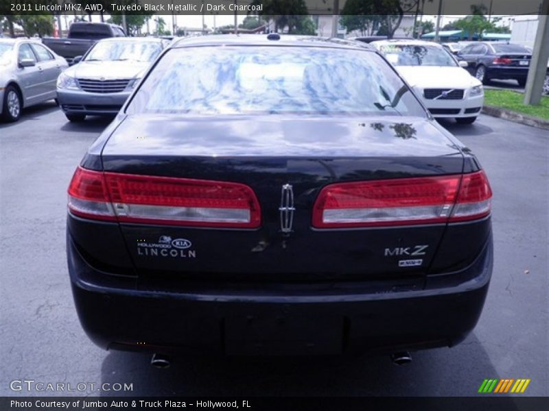 Tuxedo Black Metallic / Dark Charcoal 2011 Lincoln MKZ AWD