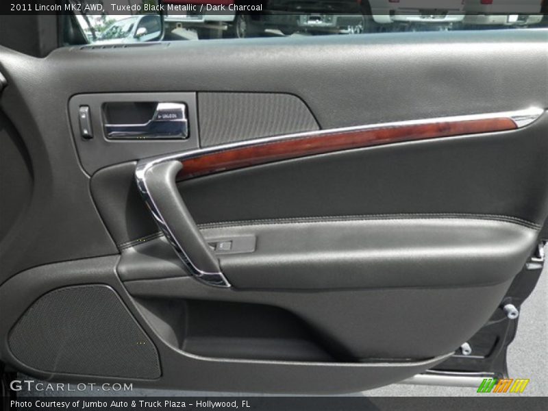 Tuxedo Black Metallic / Dark Charcoal 2011 Lincoln MKZ AWD
