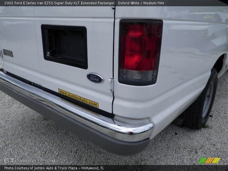 Oxford White / Medium Flint 2003 Ford E Series Van E350 Super Duty XLT Extended Passenger