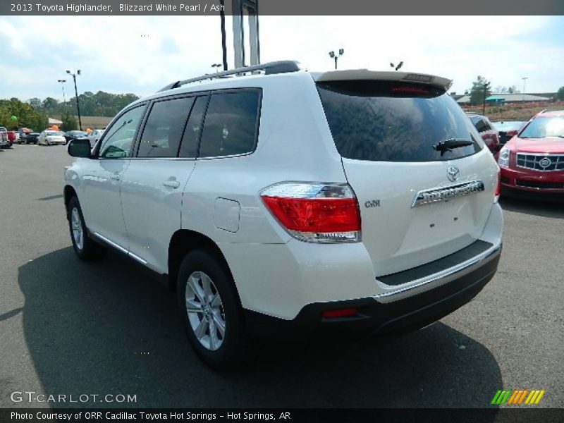 Blizzard White Pearl / Ash 2013 Toyota Highlander