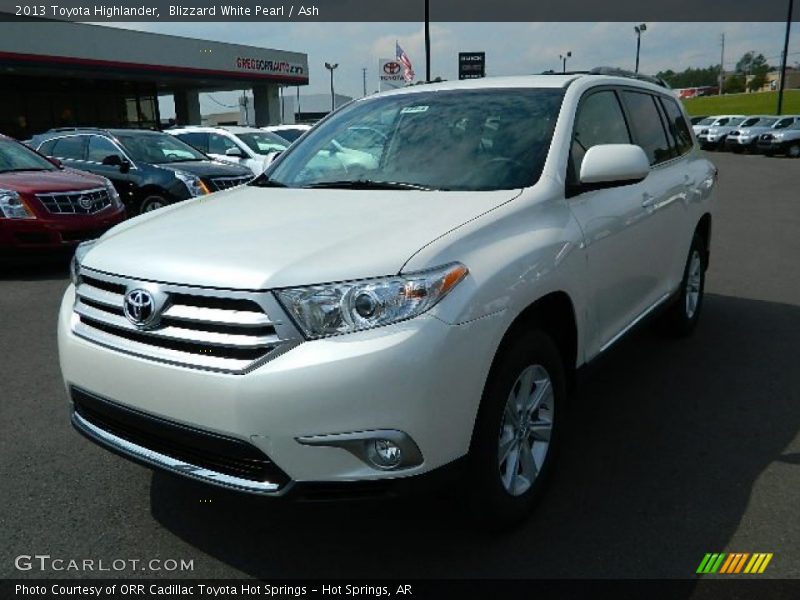 Blizzard White Pearl / Ash 2013 Toyota Highlander