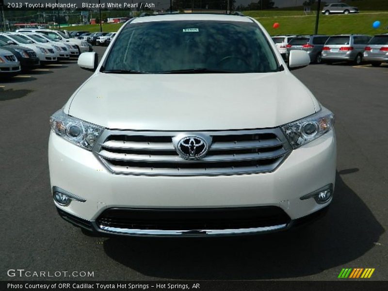 Blizzard White Pearl / Ash 2013 Toyota Highlander