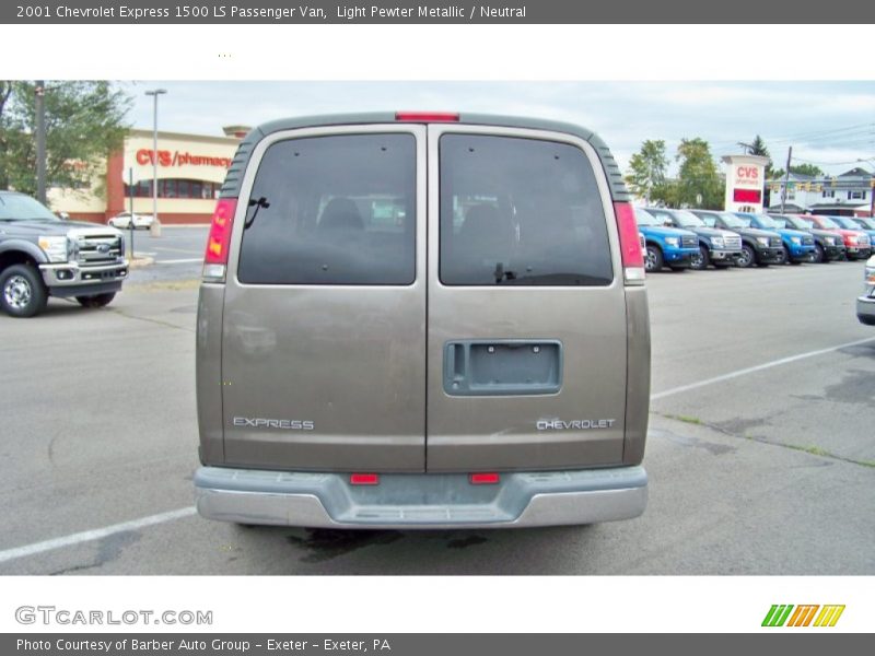Light Pewter Metallic / Neutral 2001 Chevrolet Express 1500 LS Passenger Van