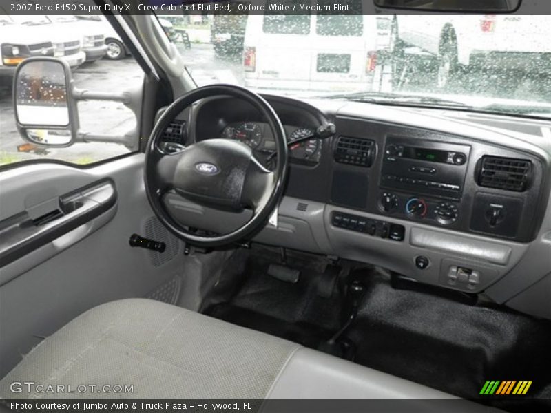 Oxford White / Medium Flint 2007 Ford F450 Super Duty XL Crew Cab 4x4 Flat Bed